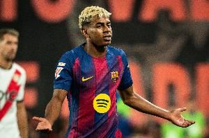 让了登贝莱三叉戟！马卡：巴黎掌控比赛 亚马尔表现陷入沉寂