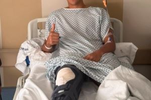 毕巴官方:24岁前锋桑纳迪成功接受右膝半月板手术