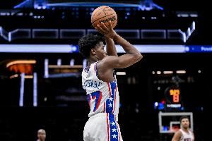 效率不高!埃奇库姆12中4拿到12分11板4助2断