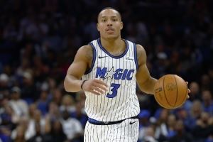 解说:贝恩今年打得臭可慢慢调整 但心气不顺就这样弄对手很跌份